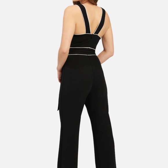 Bebe Knit Crepe Front Cutout Jumpsuit Black/White M Edgy Sexy Date Night Party - Picture 3 of 16